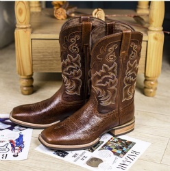 YB17 western boot