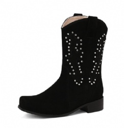 Sparkling Western Boot with Scrollwork Studs